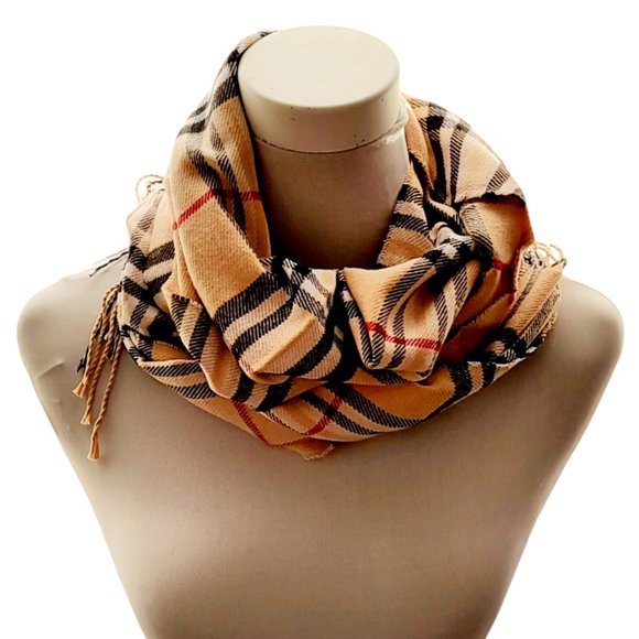 NEW - Soft and Cozy Plaid Mix Scarf  - One size - Picture 4 of 9